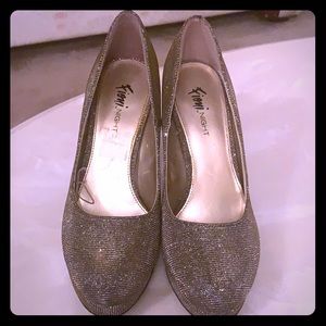 Silver Heels With Gold Reflect